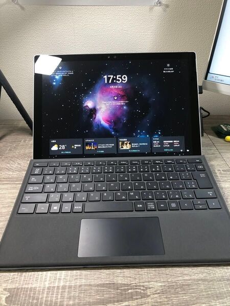 Microsoft Surface Pro4 CPU:i5 ストレージ:238GB