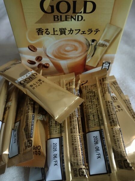 ネスカフェ ゴールドブレンド 香る上質カフェラテ 17本