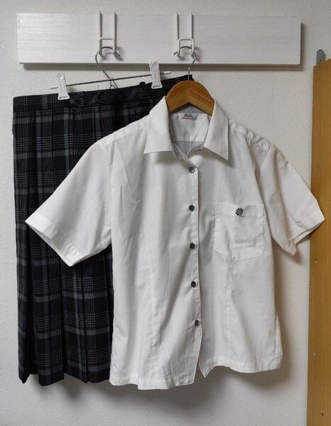 制服 夏服 ブラウス スカート