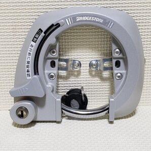 ブリヂストン一発二錠用鉄フレーム細バンド取付サークル錠(ロングティーン,プロムナードその他鉄フレームの自転車等) 未使用品カギ3本
