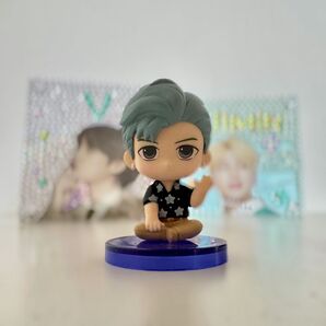 bts RM キム・ナムジュン フィギュア カプセルトイ〈後ろ姿が堪らなく可愛いナムさん〉