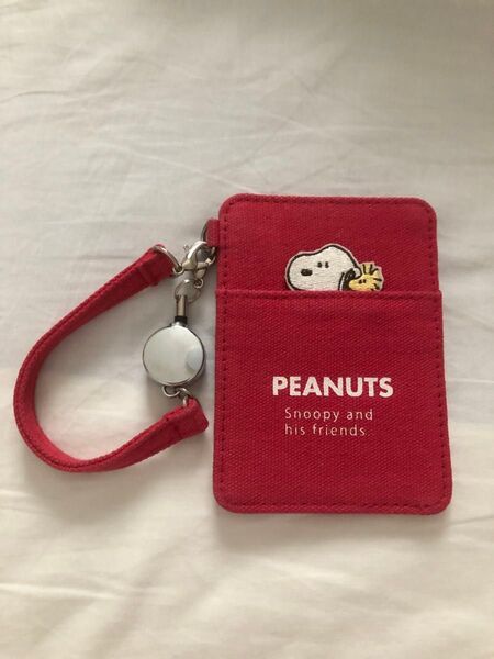 PEANUTS スヌーピー パスケース レッド