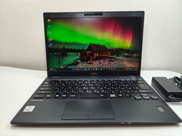 富士通 LIFEBOOK FMVU32025 I5-10310U 8gb 256gb LTE