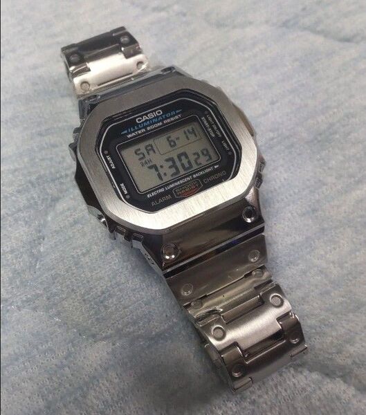G-SHOCK DW-5600E メタルカスタム
