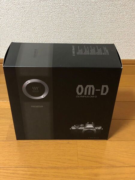 OLYMPUS/オリンパス★ミラーレス一眼★OM-D★DE-M10 Mark ⅱボディ★シルバー★新品未使用★長期保管品