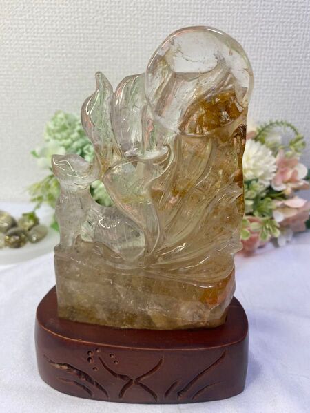 九尾 カービング 水晶 ゴールデンヒーラー共生 天然石 置物 クリスタル