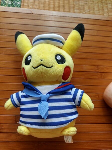 ぬいぐるみ ポケモンセンターオリジナルぬいぐるみ『マンスリーピカチュウ2015 8月』