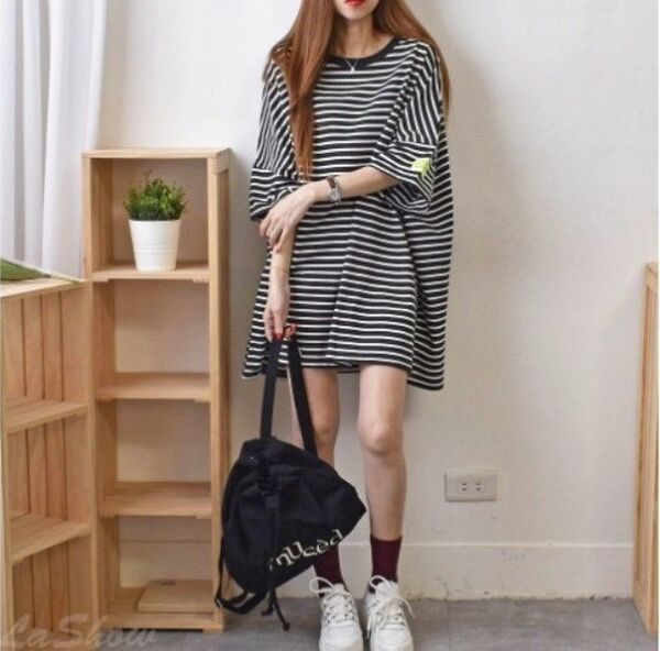 【黒×白】 ボーダー 半袖 tシャツ ロング丈 ビッグシルエット ドロップショルダー オーバーサイズ ゆったり FREE