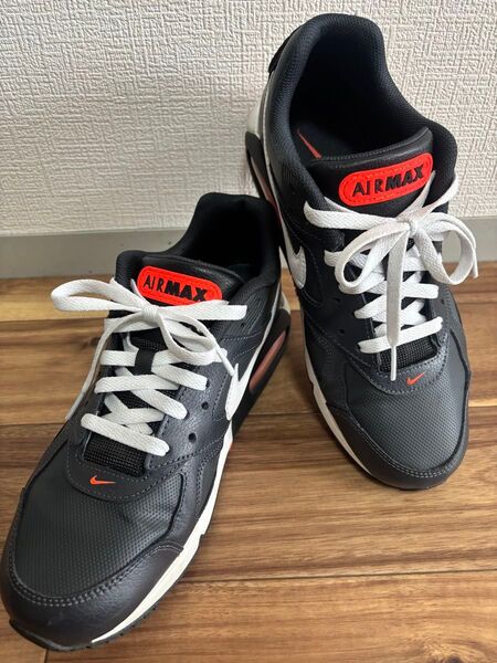 Nike Air Max 黒/オレンジ 27.5cm