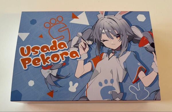 ホロライブ ダーツライブコラボ ダーツセット 兎田ぺこら(アクリルスタンド付き)
