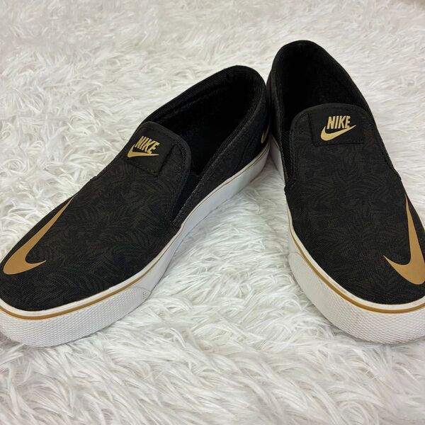 【美品】NIKE スリッポン リーフ柄 23.5cm ブラック系 ナイキ スニーカー