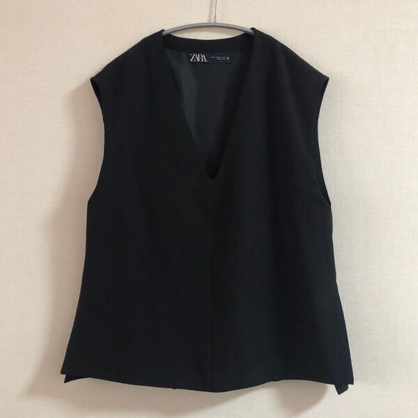 《極美品》ZARA ブラック ベスト ジレ 黒 プルオーバー トップス ノースリーブ