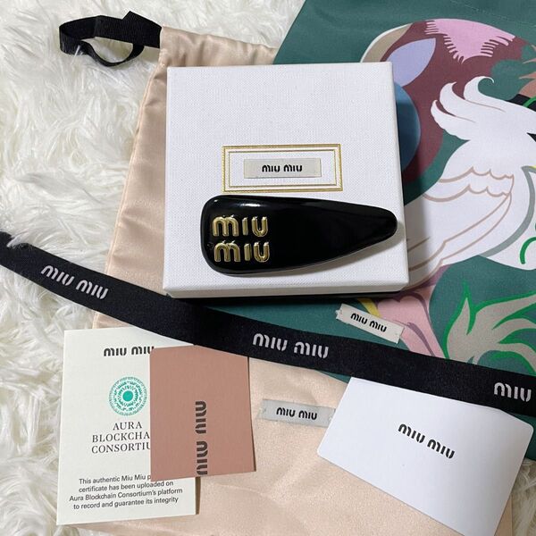 miu ロゴ ヘアクリップ ヘアピン