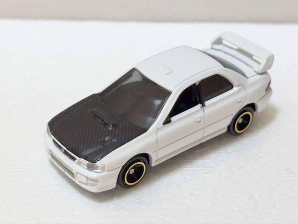 【トミカ改】スバル・GC8 インプレッサ WRX STIバージョン 4ドア 白