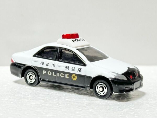 【トミカ】トヨタ・200系クラウン 警らパトカー 神奈川県警 警察車両 緊急車両