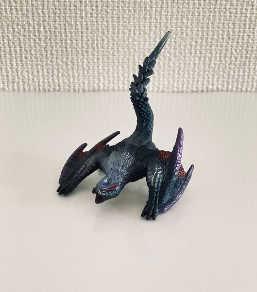 ナルガクルガ希少種 バンダイ モンスターハンター フィギュア モンスター図鑑10 モンスター図鑑Ⅹ シークレット モンハン