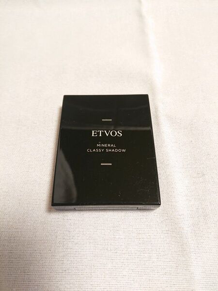 ETVOS ミネラルクラッシィシャドウ モーブブラウン