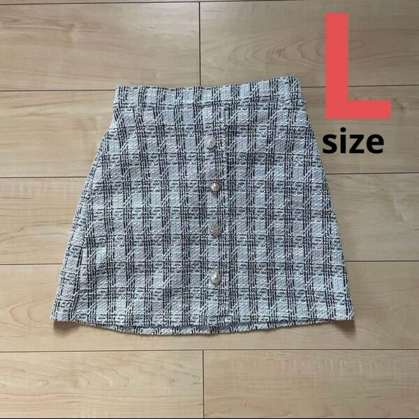 【美品】チェック柄 台形ミニスカート キラキラボタン付き Lサイズ