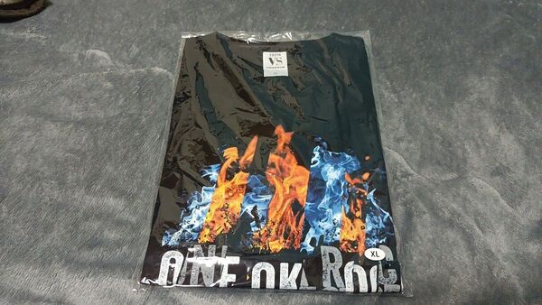 VS MY FIRST STORY ONE OK ROCK Tシャツ