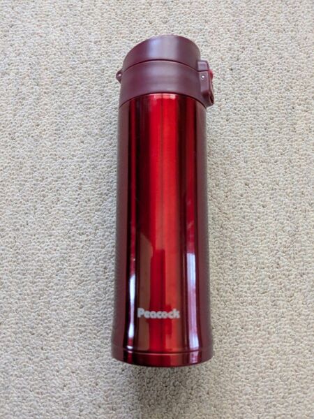 Peacock マグボトル 500ml レッド