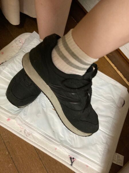 中古スニーカー