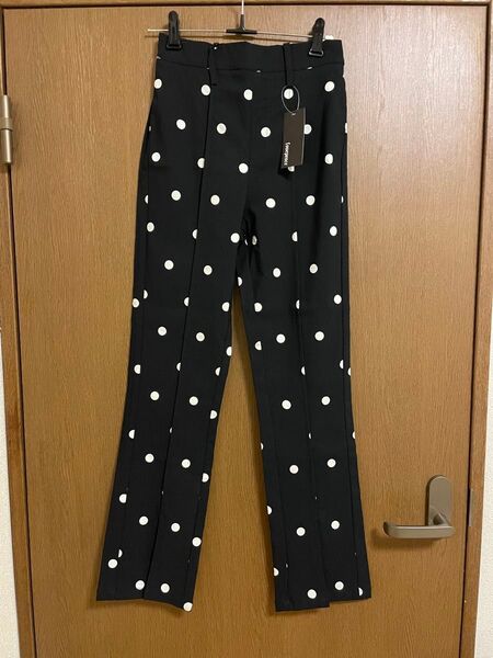 ☆新品未使用タグ付き☆ドット柄 フレアパンツ 水玉 ブラック Mサイズ