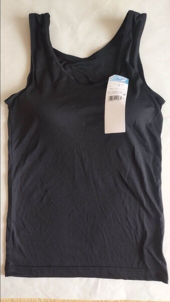 新品 超軽量 カップ付きタンクトップМ