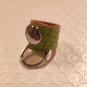 本革 牛革 メロン柄型押し 黄緑 バックホルダー ハンドメイド