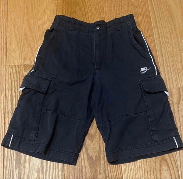 NIKE ナイキ ハーフパンツ 130cm スポーツ用品 カーゴパンツ 黒 ハーフパンツ NIKE