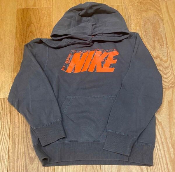 NIKE パーカー 140cm スポーツ 裏起毛 ナイキ グレー フーディー パーカー