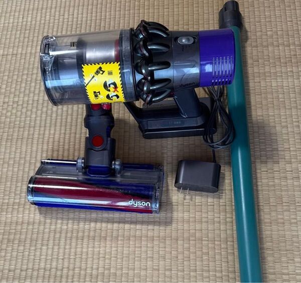 dyson ダイソン V10 SV12 サイクロン式 コードレス 掃除機