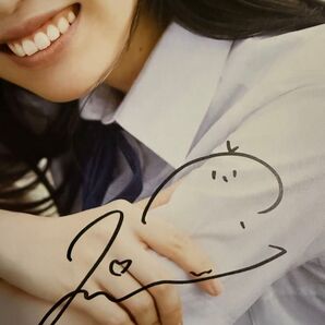 岩田陽菜写真集【本人直筆サイン本】【初版帯有】【匿名配送】【宛名記載無し】【送料出品者負担】【24時間以内発送】【シリアル番号付】