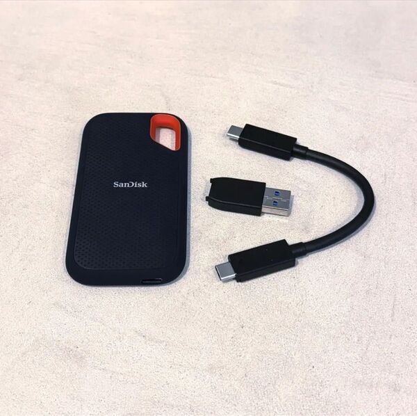 SanDisk 外付けSSD 2TB SDSSDE61-2T00