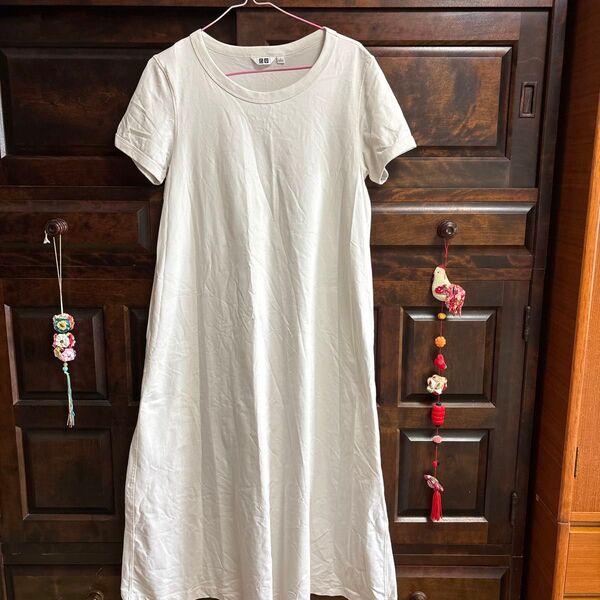 美品ユニクロ フレンチスリーブTワンピース オフホワイト L