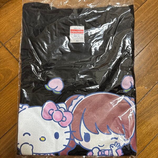 松本かれん サンリオコラボTシャツ