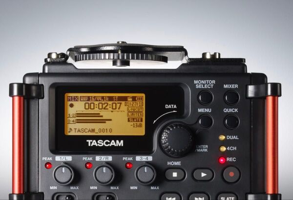DR-60D MKII TASCAM 動画撮影用 4トラックオーディオフィールドレコーダー/ミキサーリニアPCM録音形式対応