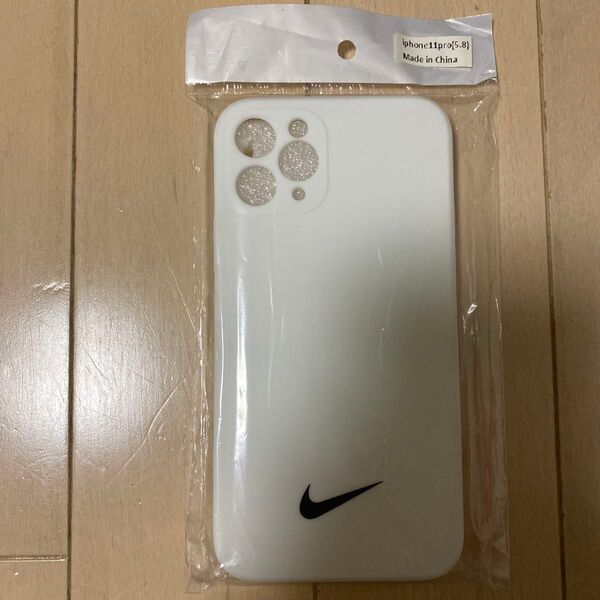 iPhone11pro NIKE スマホケース 白 ホワイト 未使用