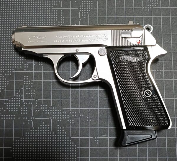 97年、旧タイプ・マルゼン・ガスブローバック WALTHER PPK/S ステンレスシルバー・ 訳あり