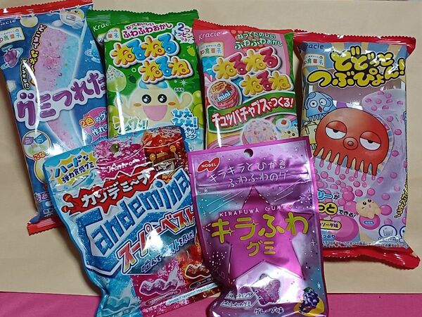 お菓子詰め合わせ(ねるねるねるね、グミ)