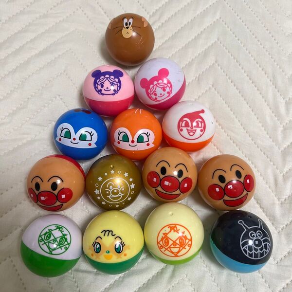 アンパンマン くるコロタワー ボール 13個セット+おまけ 金色 コロコロ クレーンゲーム カプセル おもちゃ ガチャガチャ