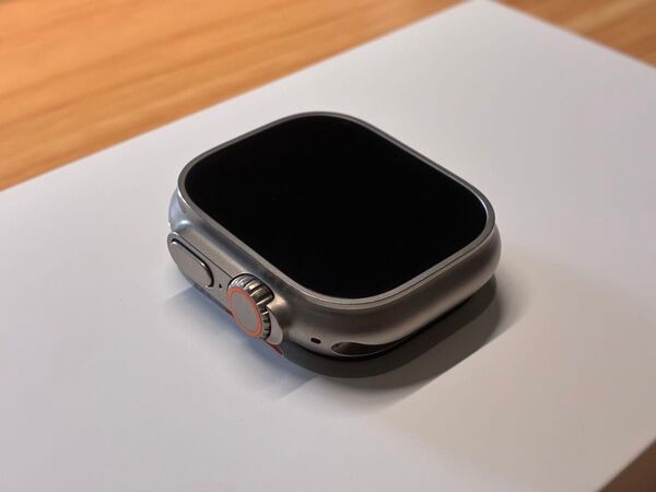 Apple Watch Ultra GPS+Cellularモデル 49mm チタニウムケース MQFW3J/A