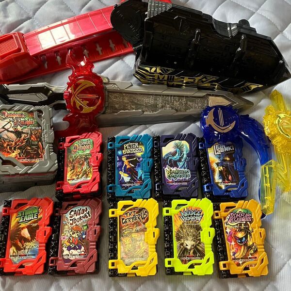 仮面ライダーセイバー DX聖剣ソードライバー ワンダーライドブック 変身ベルト セット
