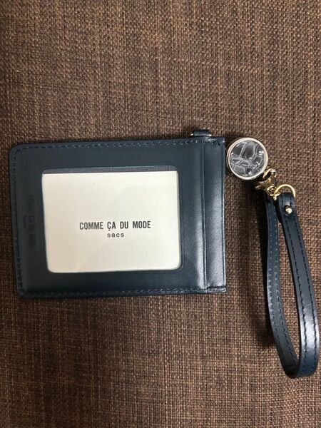 コムサデモード COMME CA DU MODE パスケース