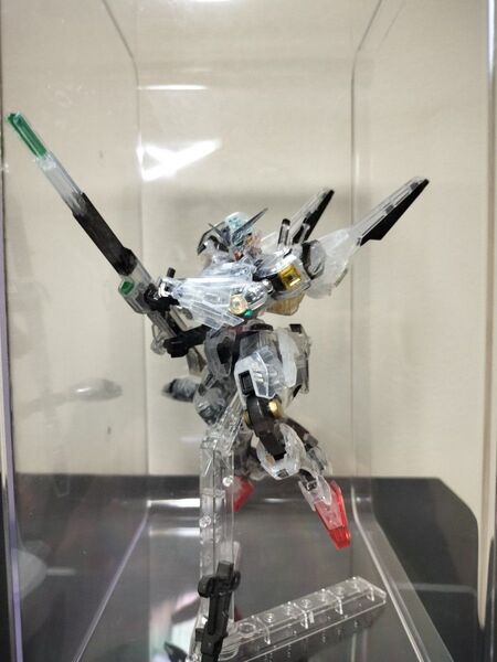 HG 1/144 ガンダムキャリバーン クリアカラー 【ガンダムベース限定】