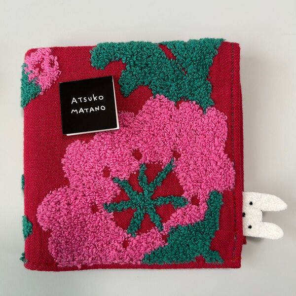 新品 マタノアツコ Atsuko Matano タオルハンカチ ハンドタオル ガーゼ 花柄 うさぎ 赤 ピンク