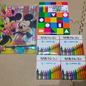 文房具セット 下敷き 鉛筆 消しゴムサクラクーピー12色 クレヨン12色×4 未使用
