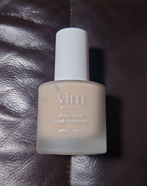 vim BEAUTY オールデイモイストリキッドファンデーション 22