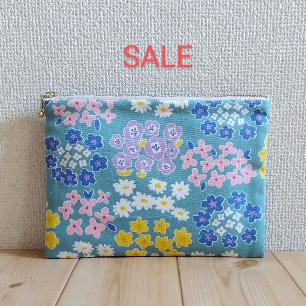 【値下げ】大きめ20cm 花柄フラットポーチ ハンドメイド 内ポケット 水色 283