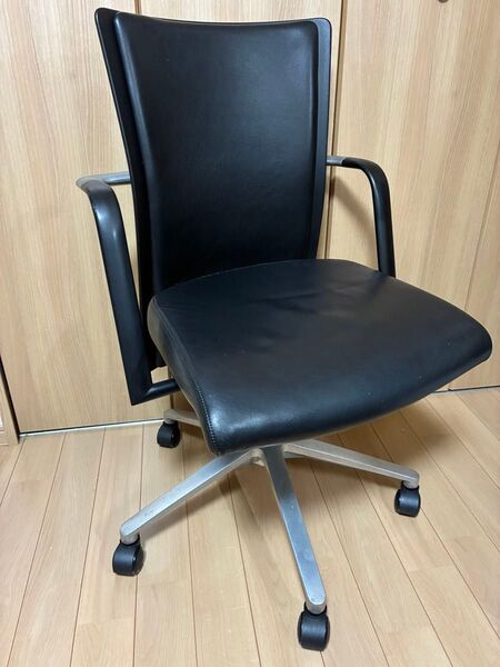 送料込 希少 Fritz Hansen Flow フリッツハンセン オフィスチェア 引取割引 東京都江東区