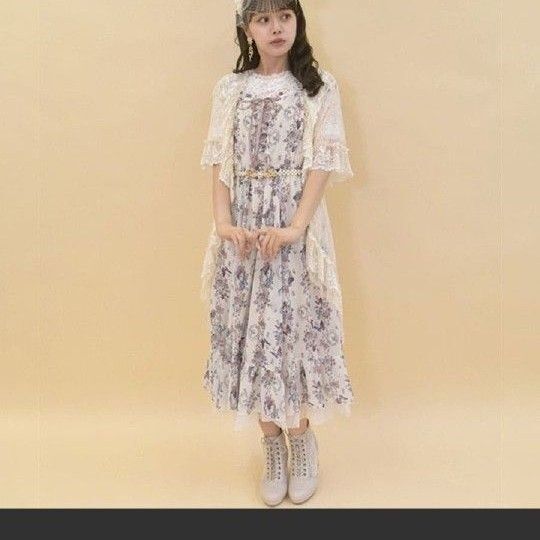 新品タグ付き☆axes femme☆フリルレースガウン